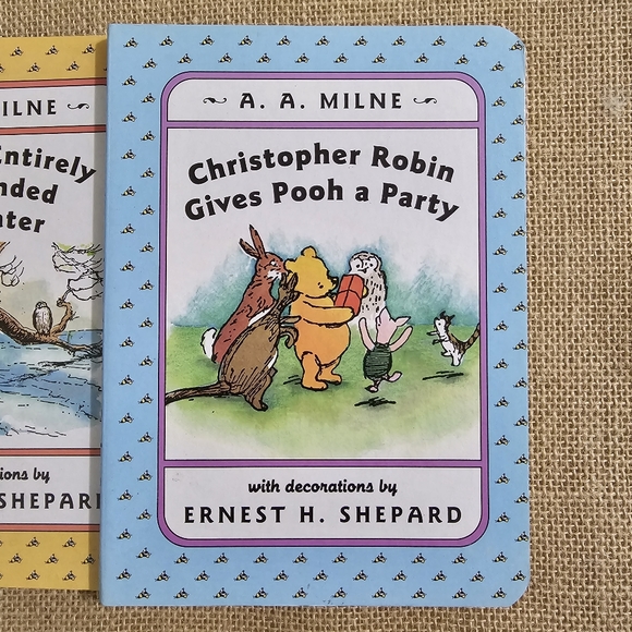 EUC Winnie the Pooh Board Book Bundle - Picture 4 of 5